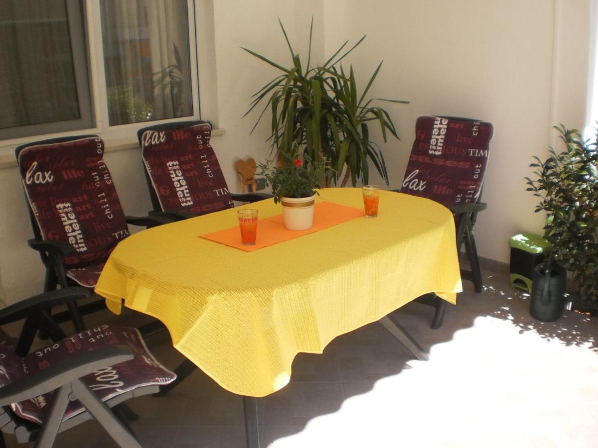 Apartment Lana Omiš Exteriér fotografie