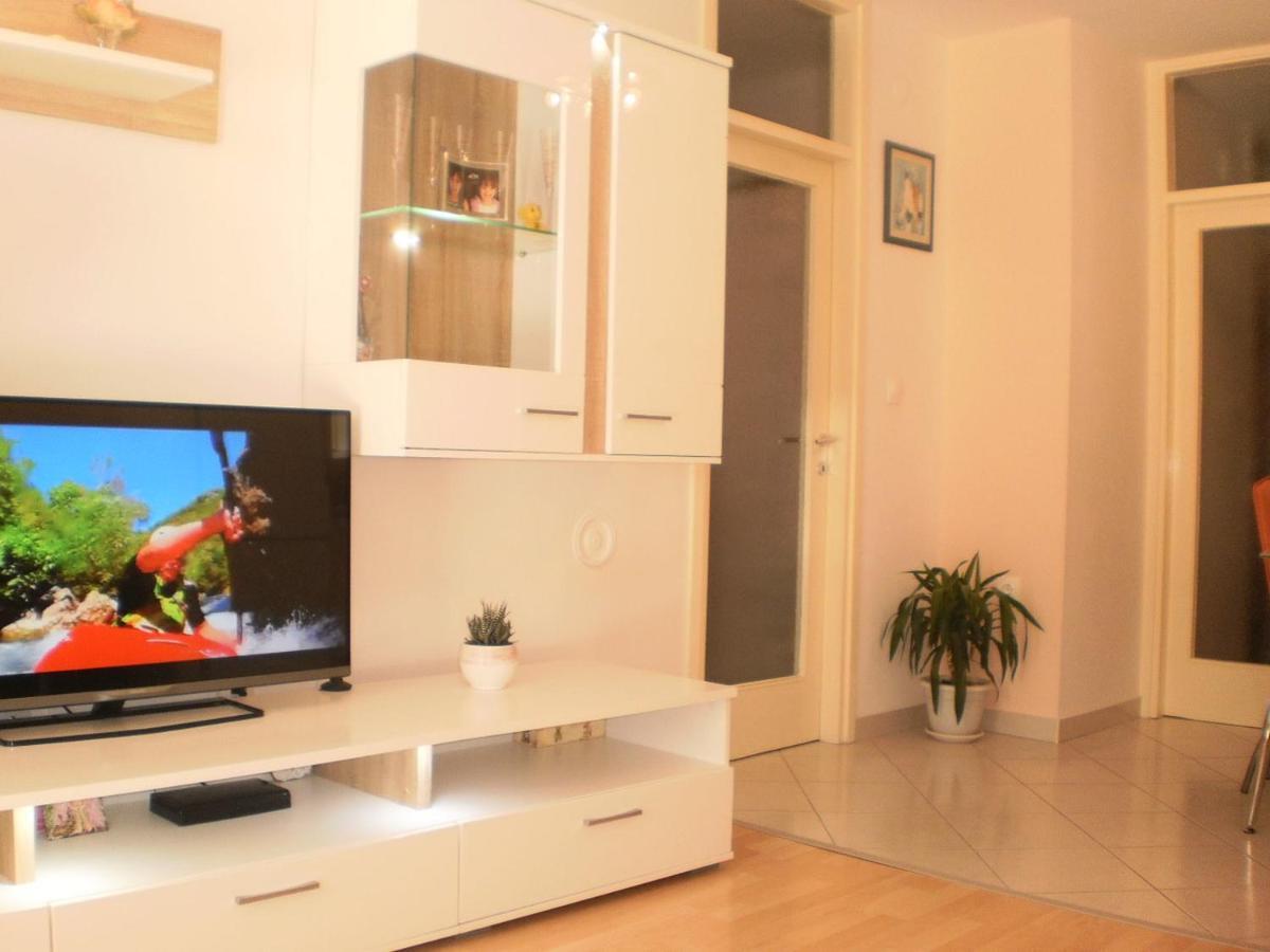 Apartment Lana Omiš Exteriér fotografie