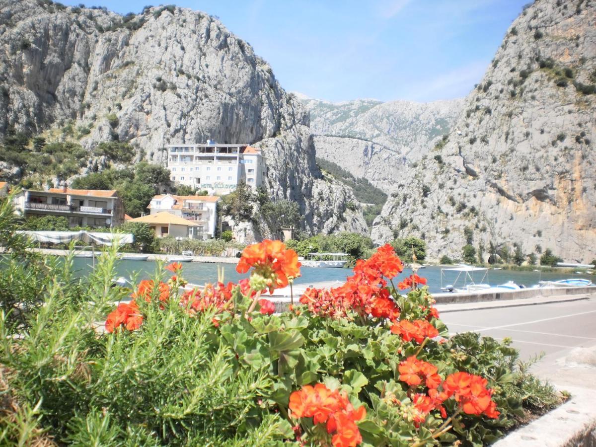 Apartment Lana Omiš Exteriér fotografie